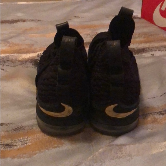 LeBron 15 - Picture 4 of 10